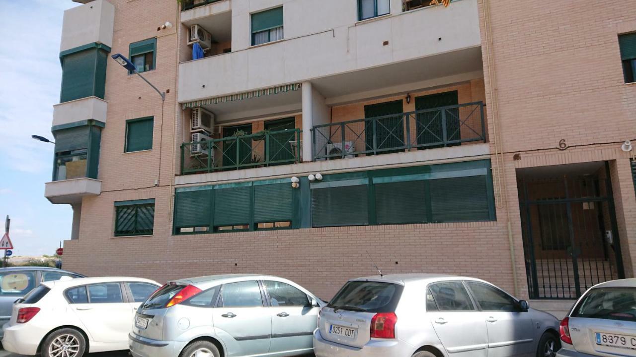 Habitación cerca a playa. Desayuno y piscina Alboraia Exterior foto